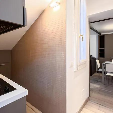Navigli - Porta Genova Apartmán *